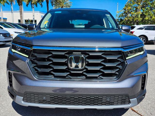 new 2025 Honda Pilot car, priced at $48,950