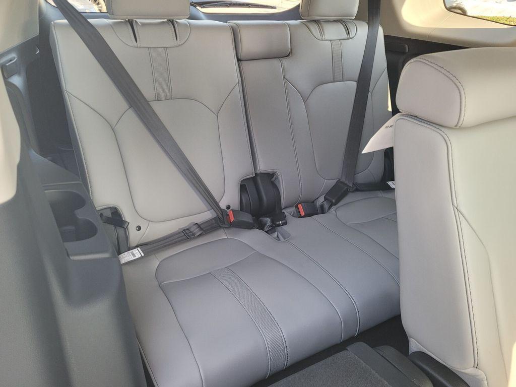 new 2025 Honda Pilot car, priced at $45,450