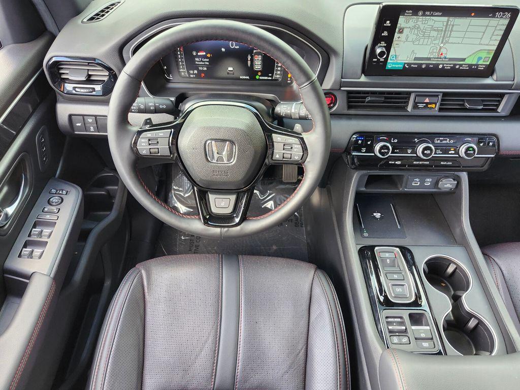 used 2025 Honda Pilot car, priced at $49,022