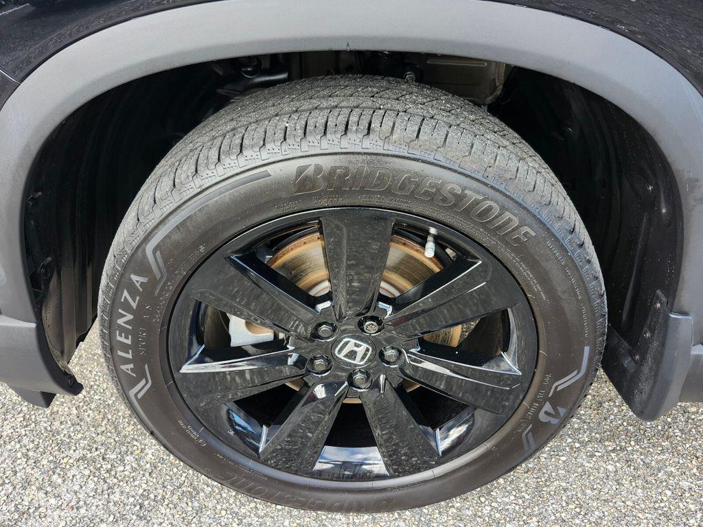 used 2025 Honda Pilot car, priced at $49,022