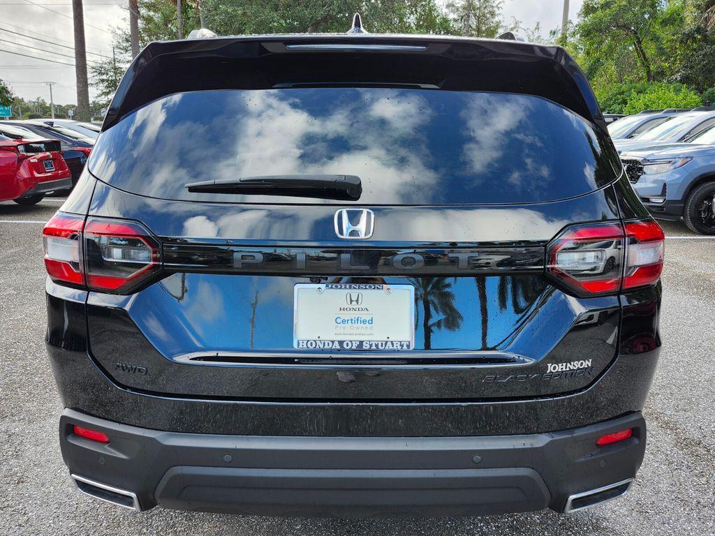 used 2025 Honda Pilot car, priced at $49,022