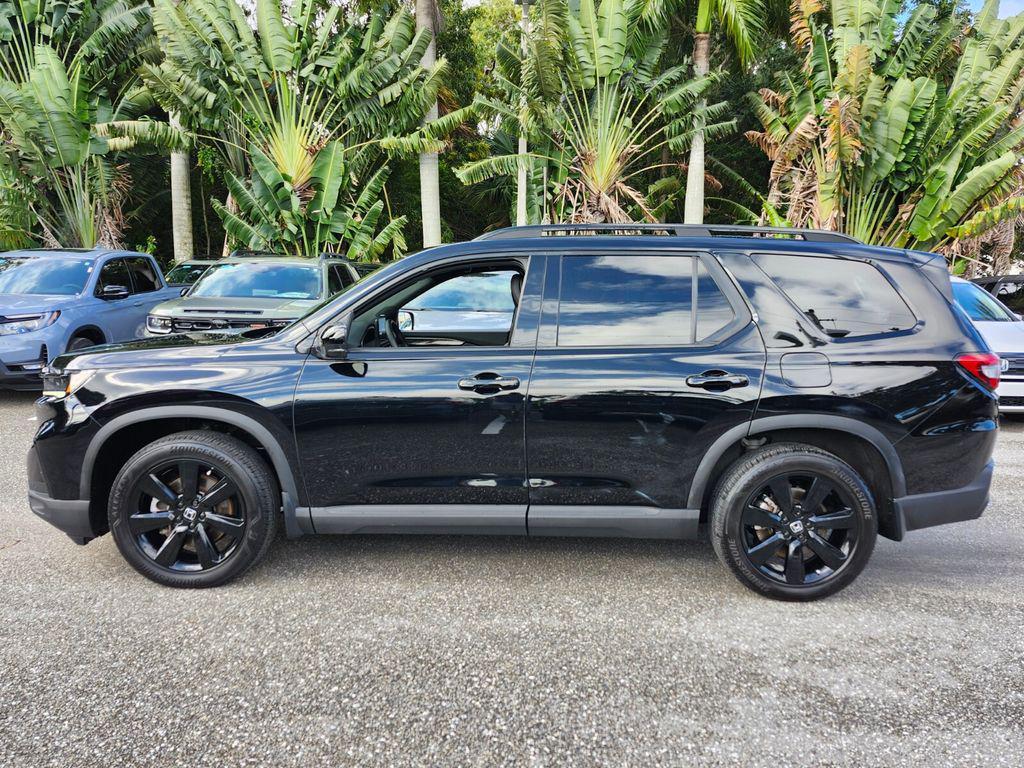 used 2025 Honda Pilot car, priced at $49,022