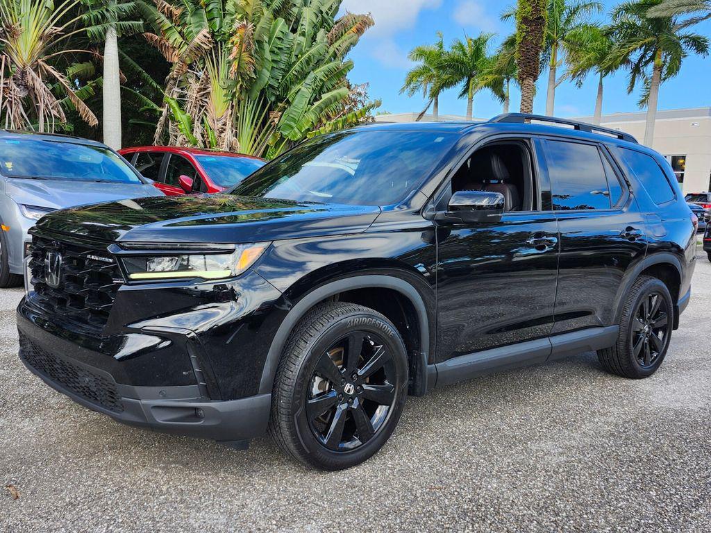 used 2025 Honda Pilot car, priced at $49,022