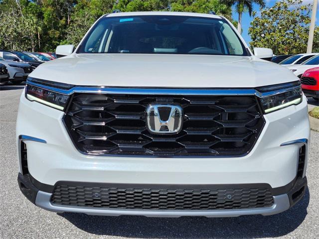 new 2025 Honda Pilot car, priced at $49,350