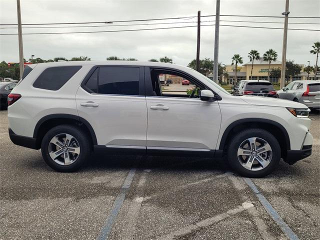 new 2025 Honda Pilot car, priced at $46,100