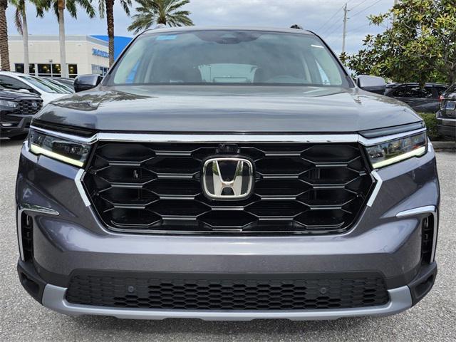 new 2025 Honda Pilot car, priced at $55,205