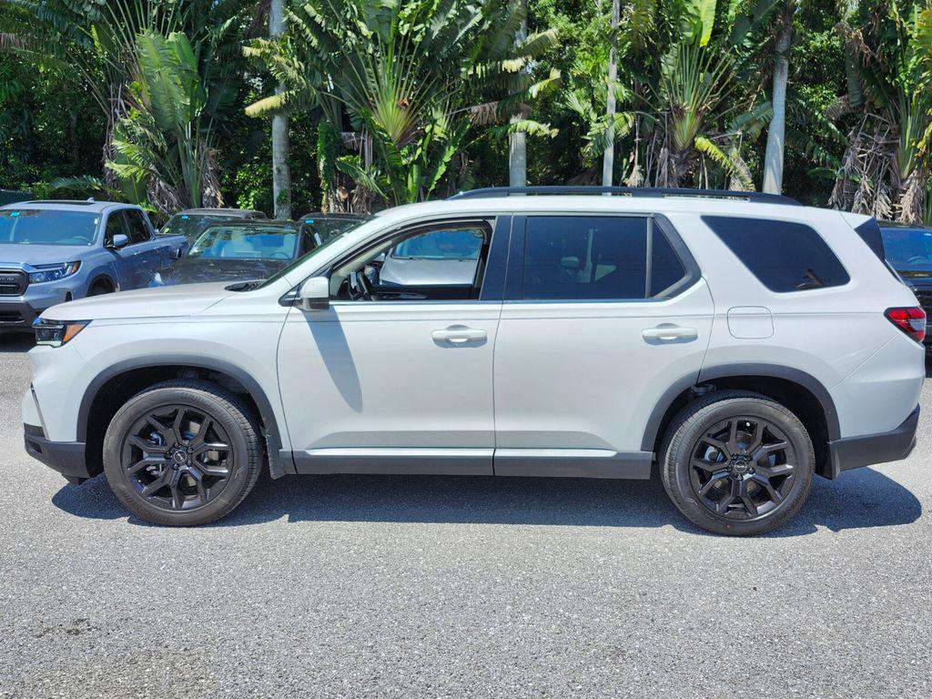 new 2025 Honda Pilot car, priced at $53,405