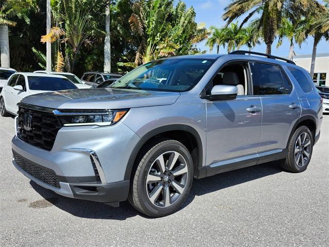 new 2025 Honda Pilot car, priced at $48,950