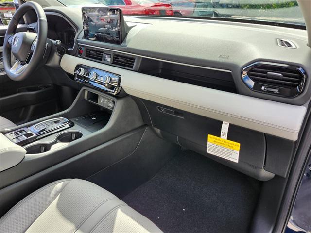 new 2025 Honda Pilot car, priced at $54,530