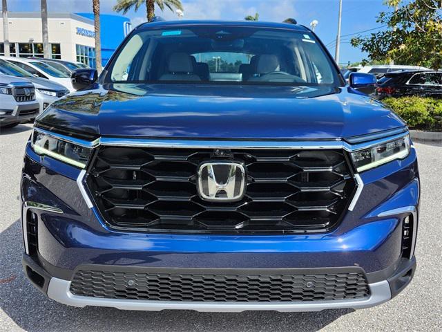 new 2025 Honda Pilot car, priced at $54,530