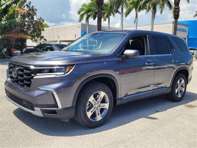 new 2025 Honda Pilot car, priced at $45,625