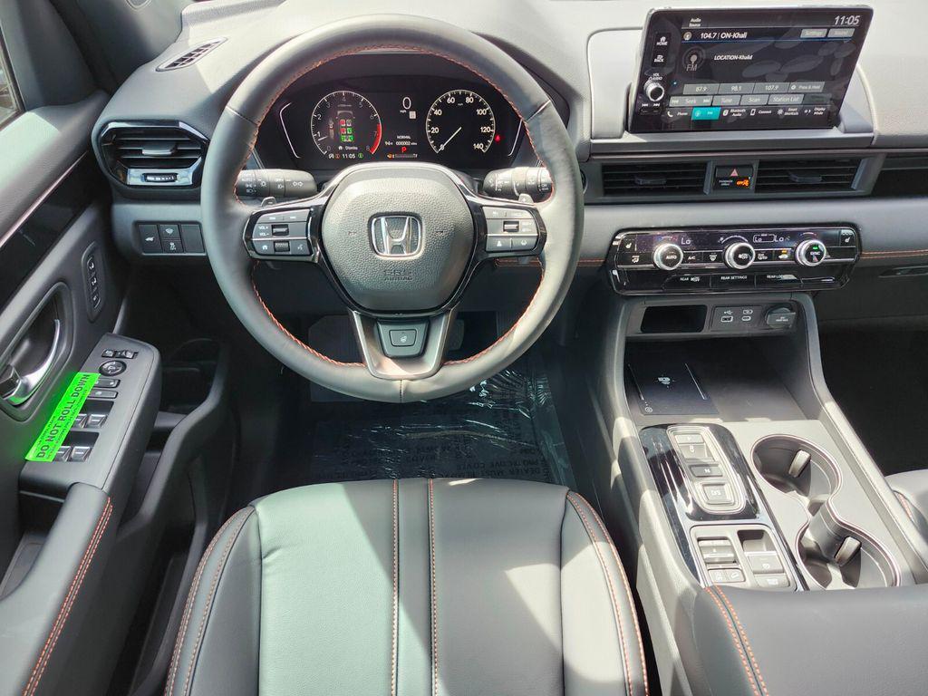 new 2025 Honda Pilot car, priced at $50,850