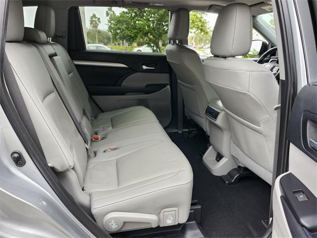 used 2019 Toyota Highlander car, priced at $26,798