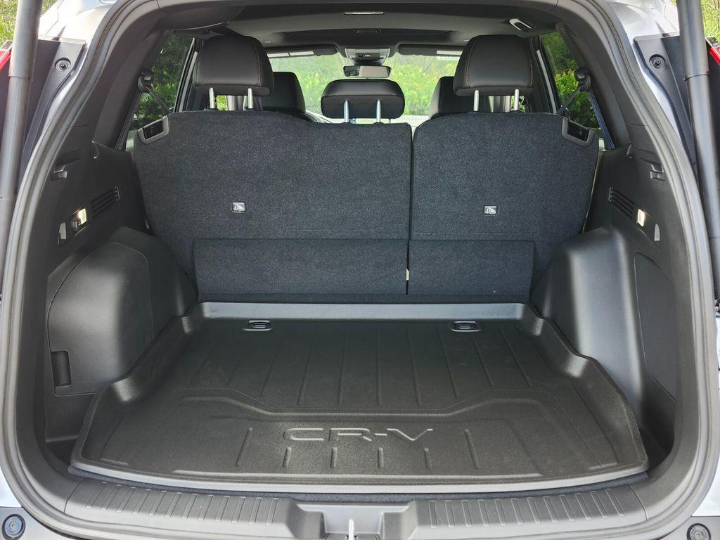 new 2026 Honda CR-V Hybrid car, priced at $43,700