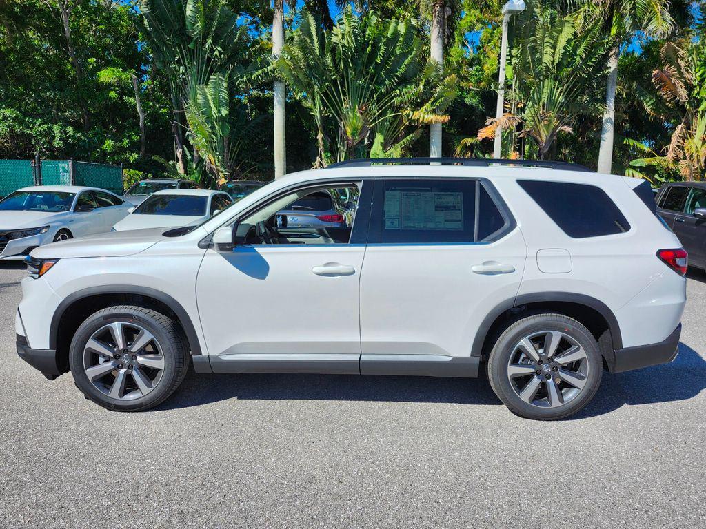 new 2025 Honda Pilot car, priced at $51,125