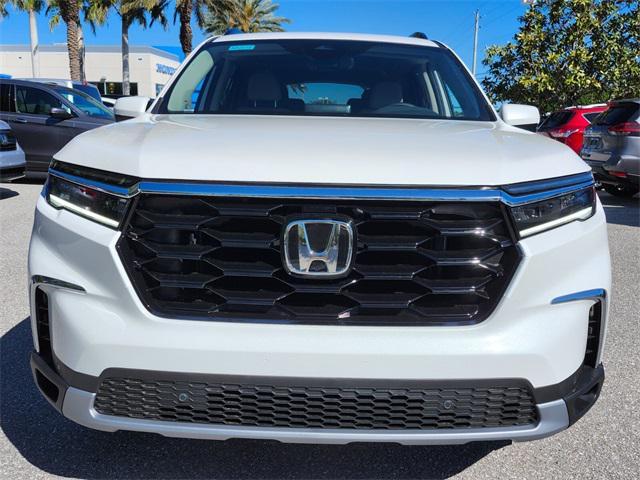 new 2025 Honda Pilot car, priced at $51,125