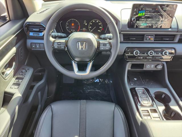 new 2025 Honda Pilot car, priced at $45,405