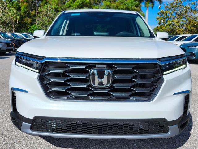 new 2025 Honda Pilot car, priced at $45,405