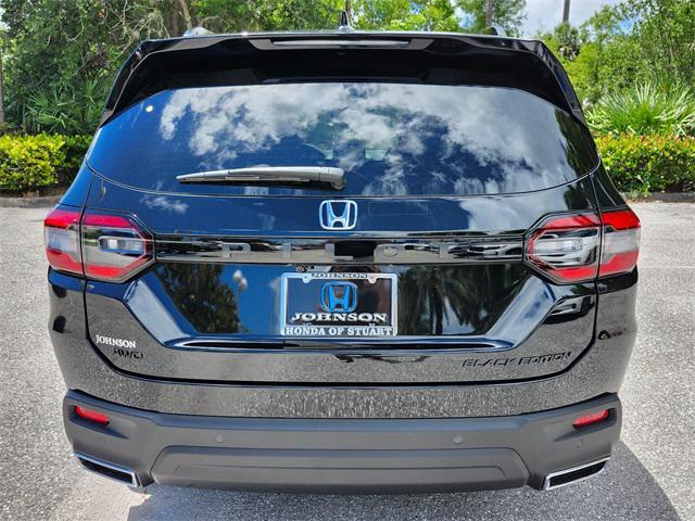 new 2025 Honda Pilot car, priced at $55,975