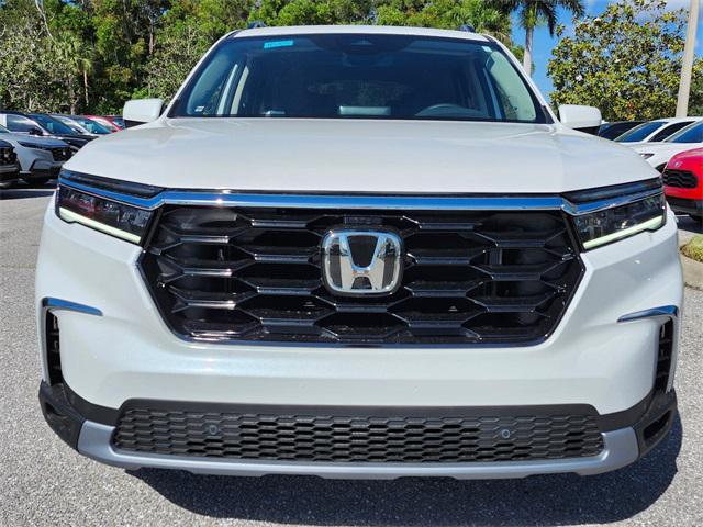 new 2025 Honda Pilot car, priced at $51,150