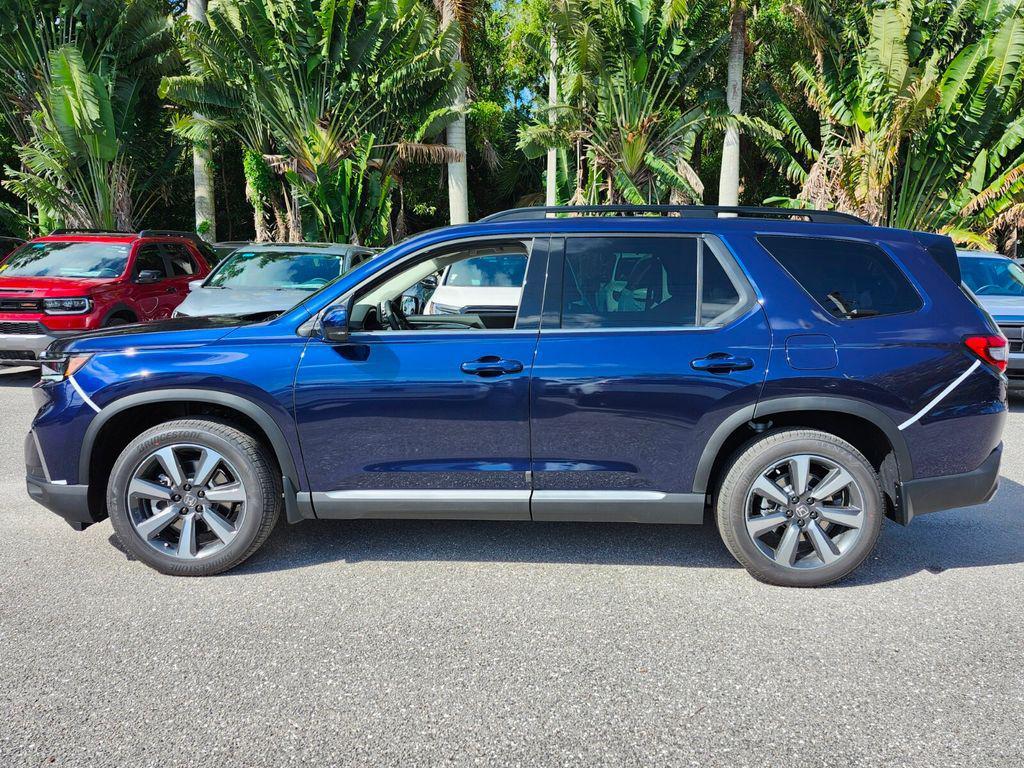 new 2025 Honda Pilot car, priced at $55,260
