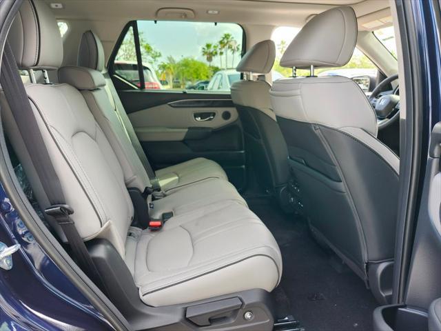 new 2025 Honda Pilot car, priced at $55,260