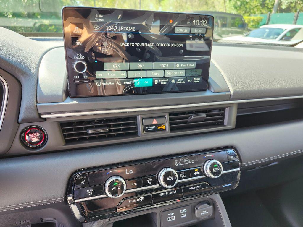 new 2025 Honda Pilot car, priced at $49,405