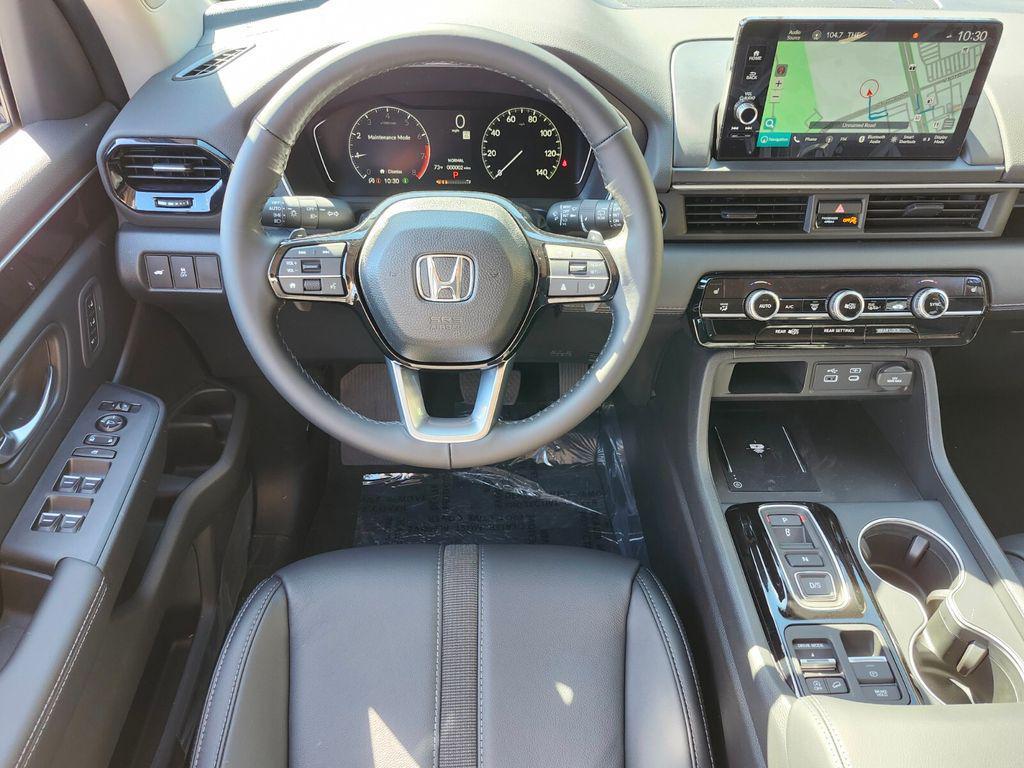new 2025 Honda Pilot car, priced at $49,405