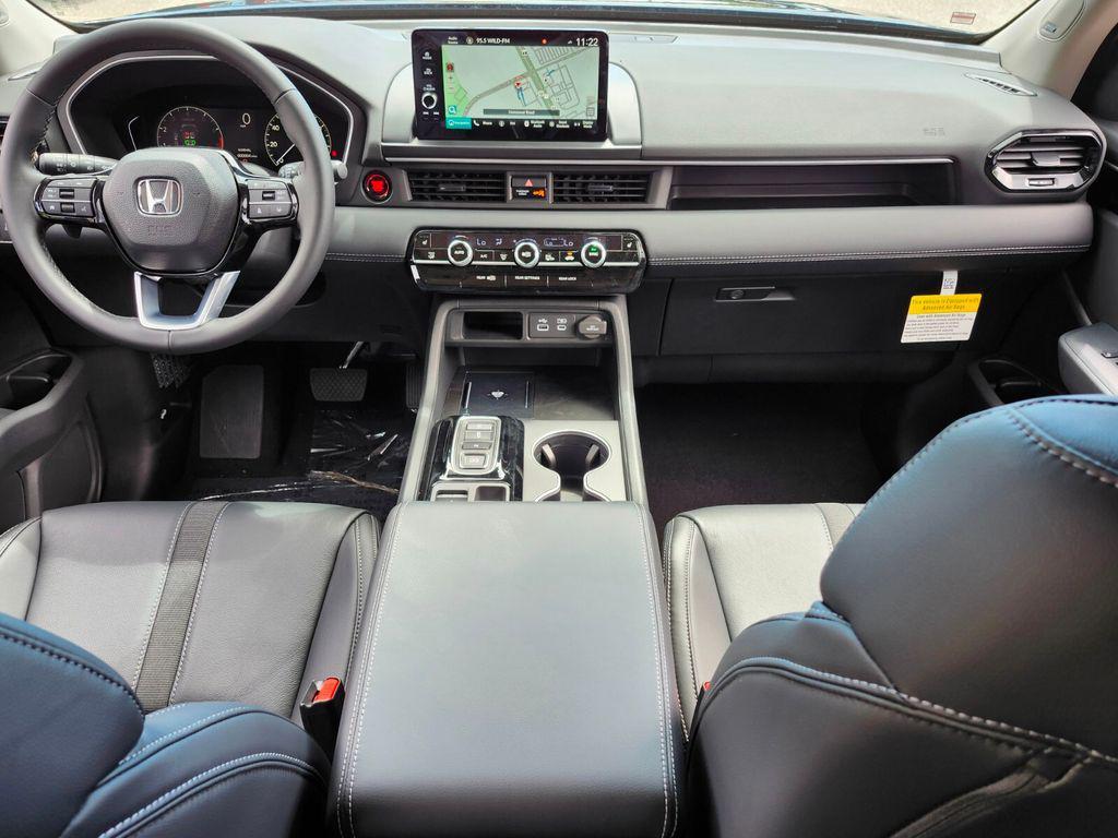 new 2025 Honda Pilot car, priced at $48,995