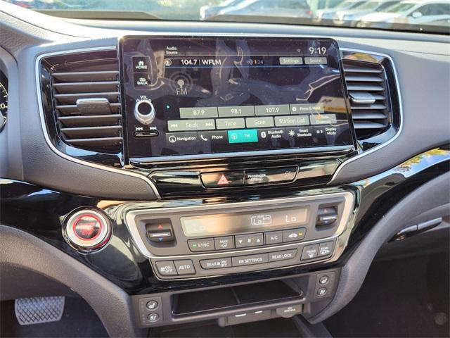 new 2025 Honda Ridgeline car, priced at $48,450