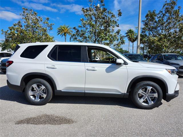 new 2025 Honda Pilot car, priced at $49,350