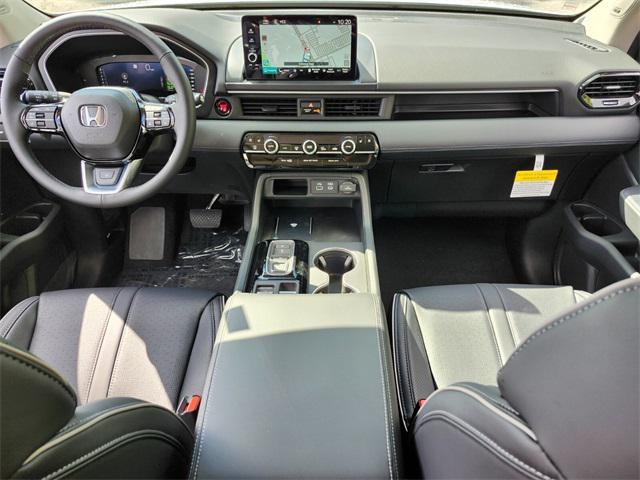 new 2025 Honda Pilot car, priced at $54,985