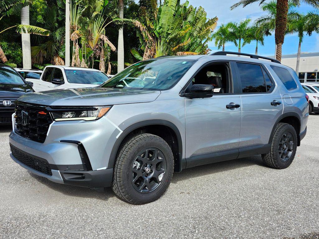 new 2025 Honda Pilot car, priced at $50,895