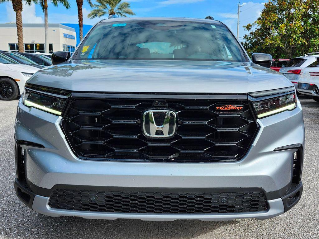 new 2025 Honda Pilot car, priced at $50,895