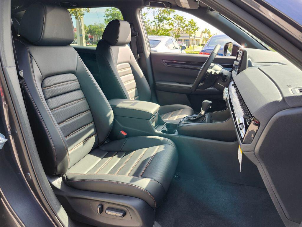 new 2026 Honda CR-V Hybrid car, priced at $43,645