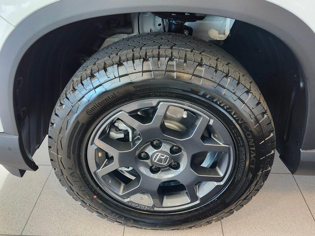 new 2025 Honda Pilot car, priced at $51,350