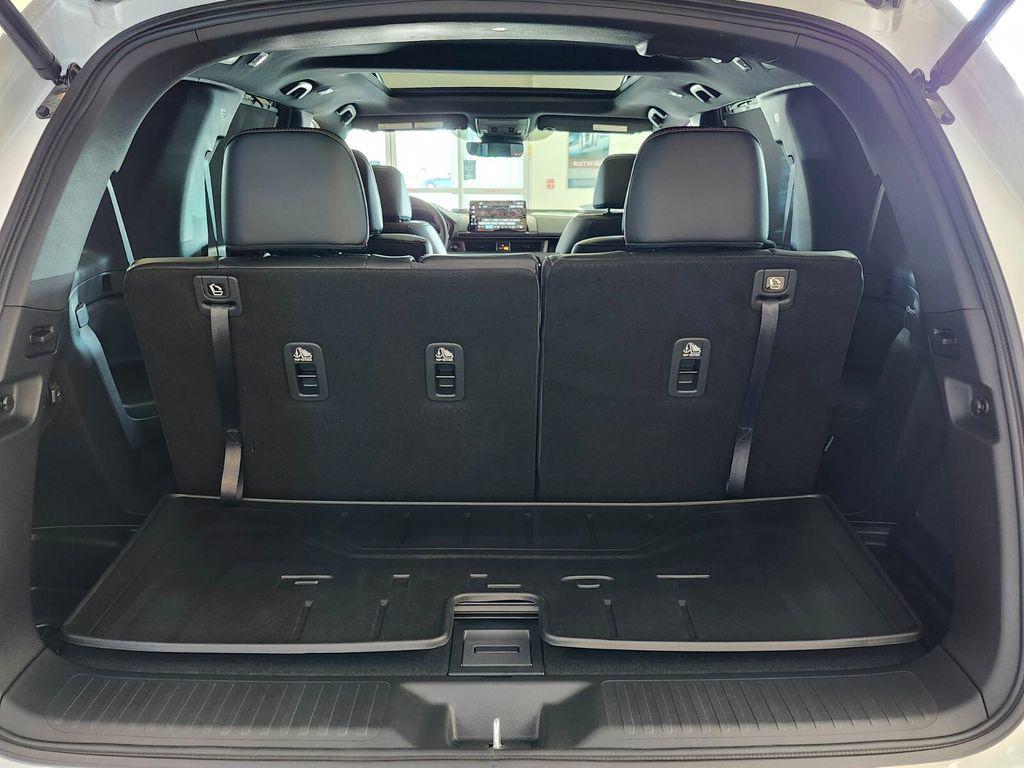 new 2025 Honda Pilot car, priced at $51,350