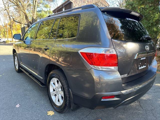 used 2013 Toyota Highlander car, priced at $15,995