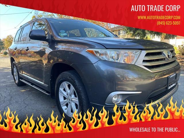 used 2013 Toyota Highlander car, priced at $15,995