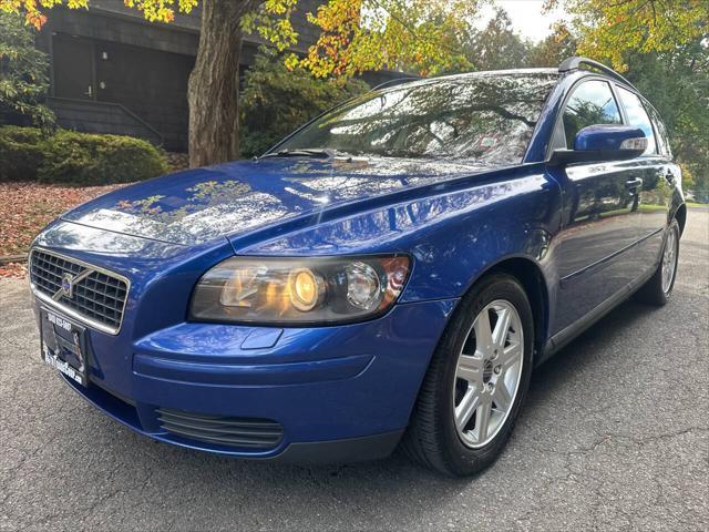 used 2007 Volvo V50 car, priced at $7,995