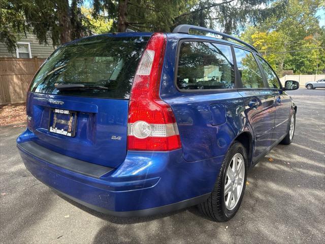 used 2007 Volvo V50 car, priced at $7,995