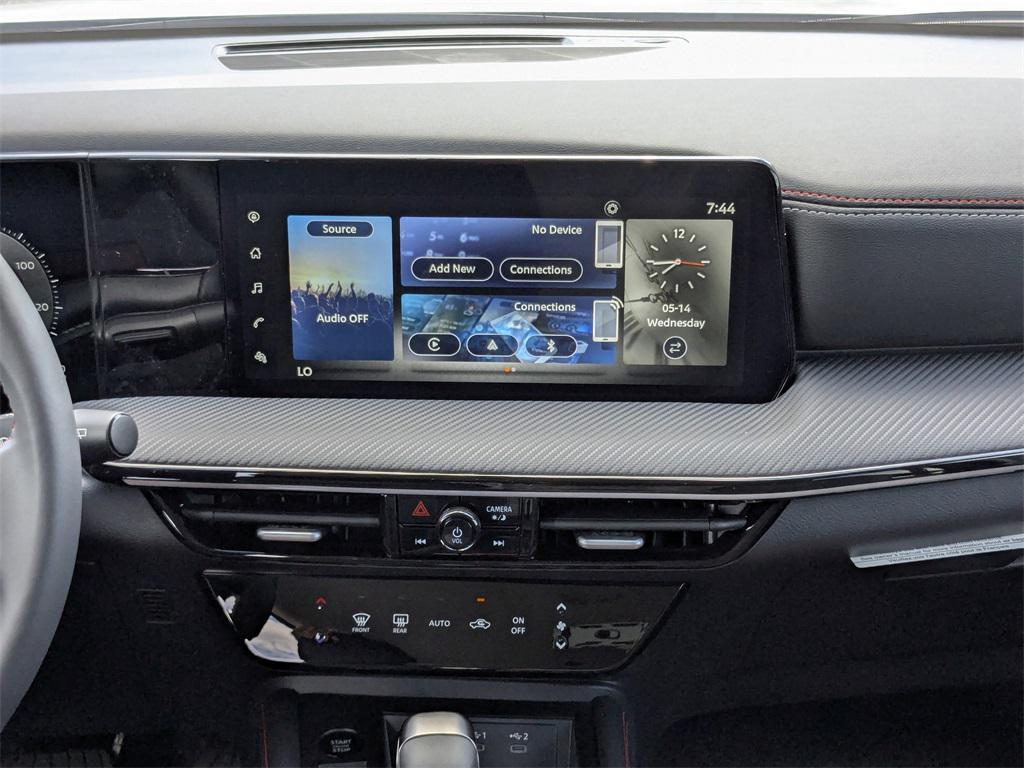 new 2025 Nissan Kicks car, priced at $27,385