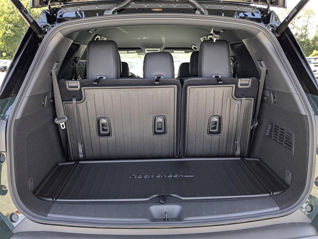 new 2025 Nissan Pathfinder car, priced at $42,075