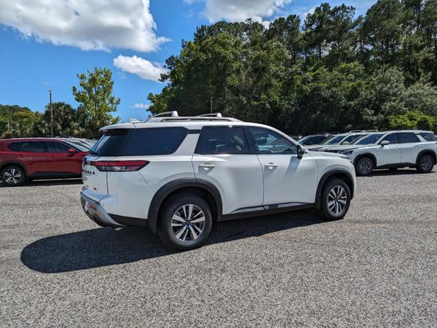 new 2024 Nissan Pathfinder car, priced at $38,001