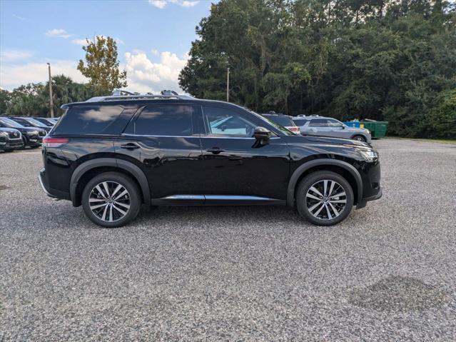 new 2024 Nissan Pathfinder car, priced at $46,208