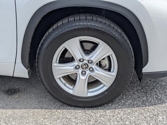 used 2023 Toyota Highlander car, priced at $35,998