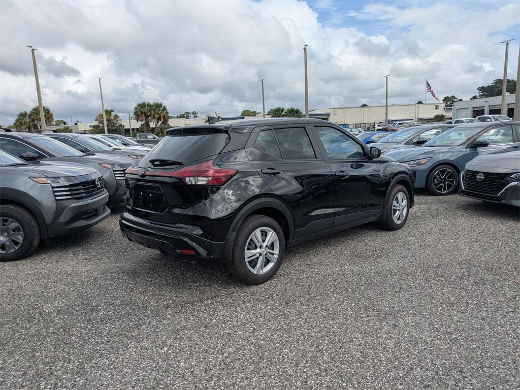 new 2025 Nissan Kicks car