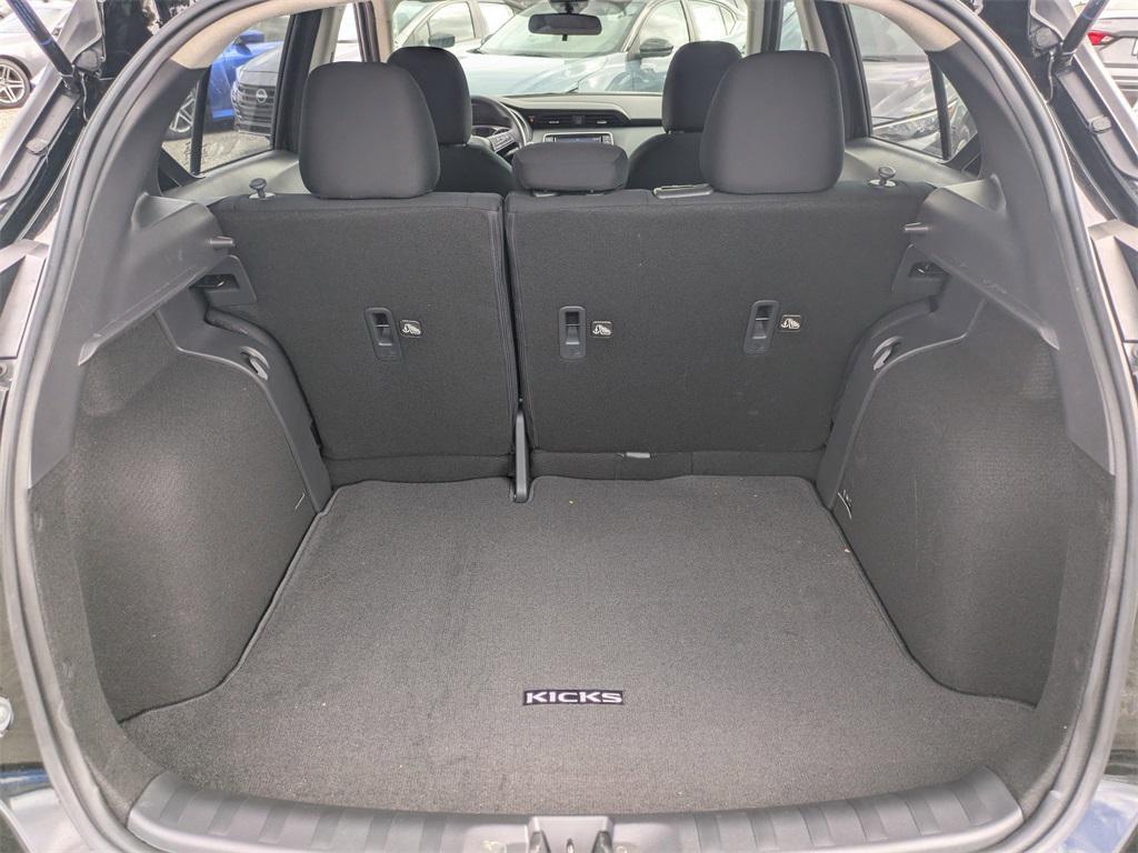 new 2025 Nissan Kicks car