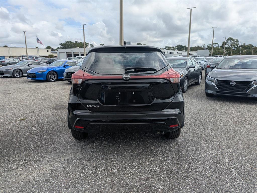 new 2025 Nissan Kicks car