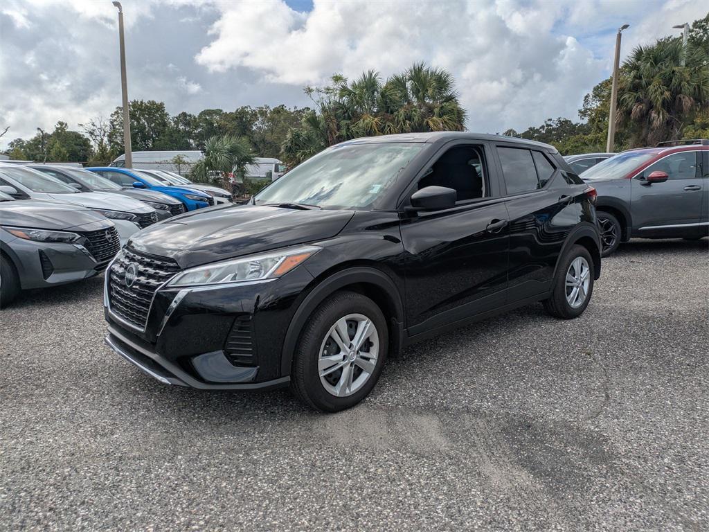 new 2025 Nissan Kicks car